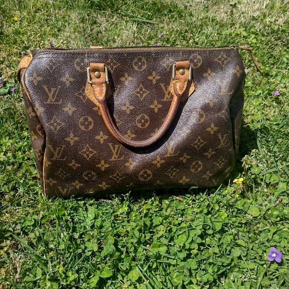 Louis Vuitton Handbags - Authentic Louis Vuitton speedy 30 lock no key